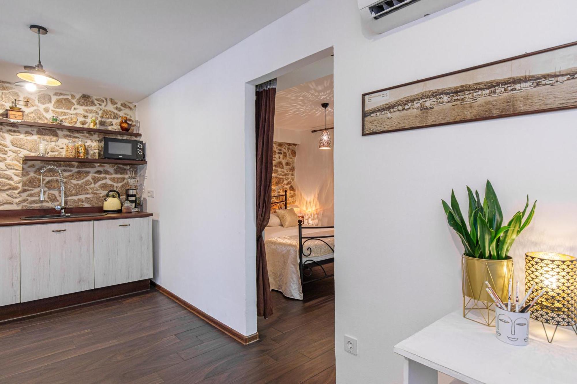 Apartments Mikulin Family Пунат Екстер'єр фото